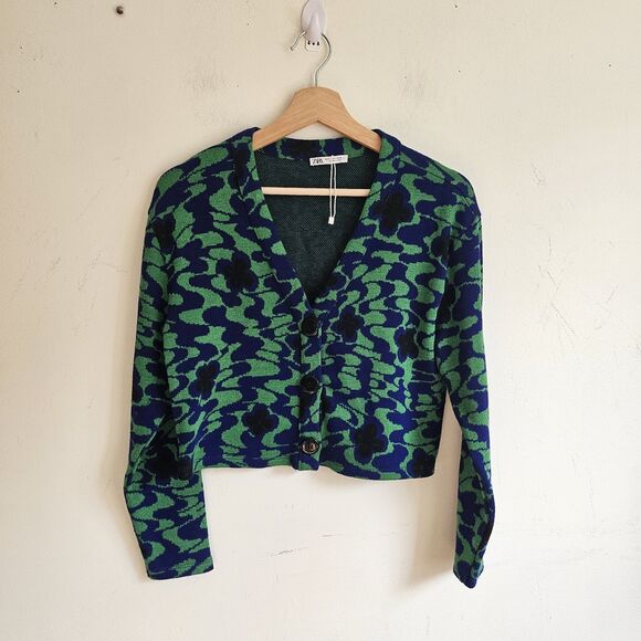 Zara Sweaters - ZARA Jacquard Floral Knit V-Neck Cardigan – Size Small – Green & Black – EUC